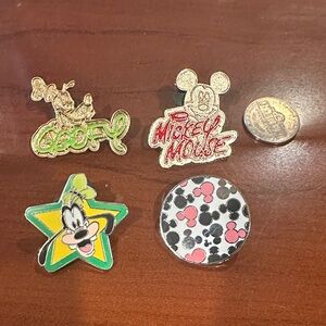 Disney Character trading Pins Set